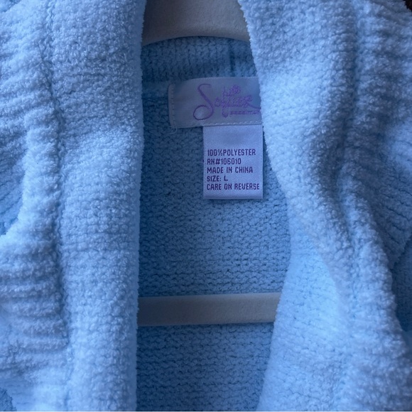 Light Blue Ruffled Women's Robe - Picture 4 of 4